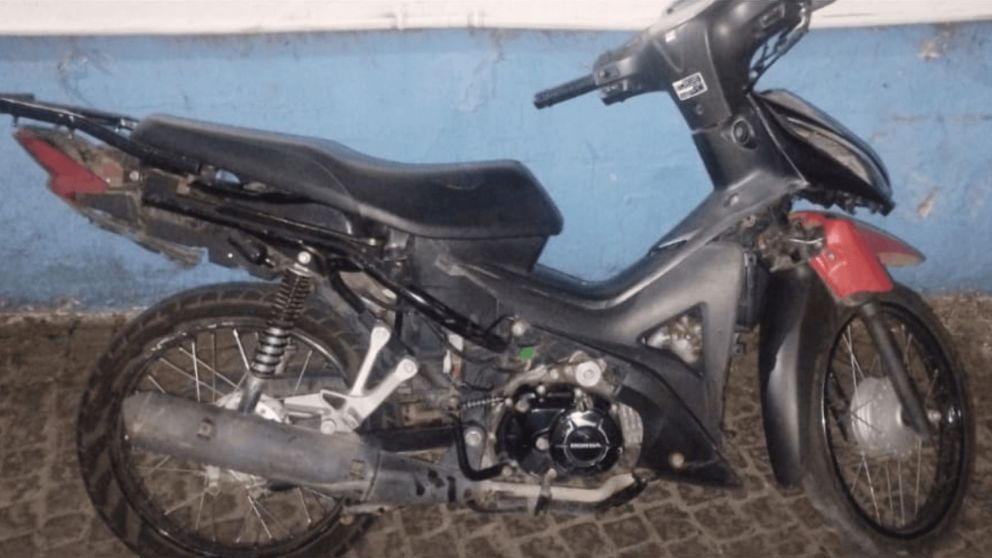 El veh�culo ten�a pedido de secuestro activo por robo.