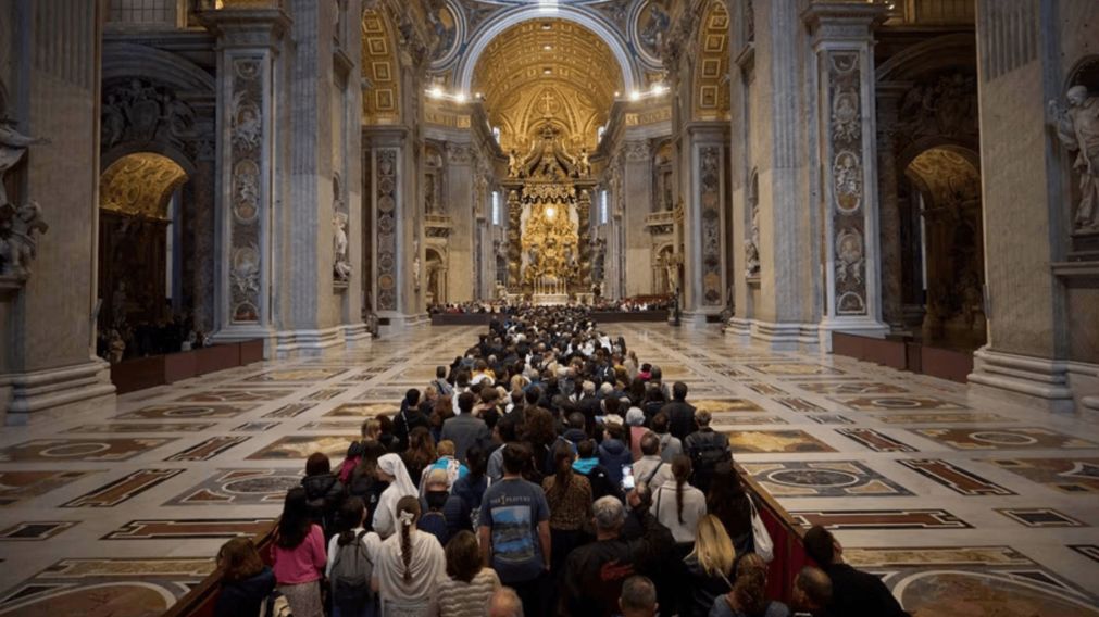 ¡EN VIVO! Último adiós al papa Francisco: la Basílica de San Pedro colmada de fieles