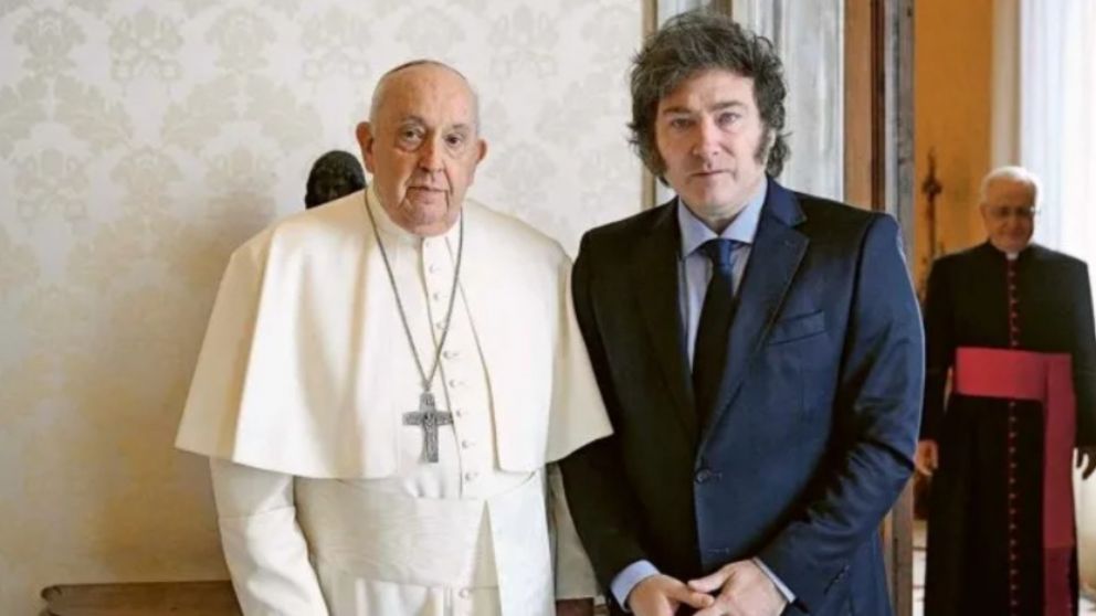 Javier Milei viajará a Roma para participar en el funeral del Papa Francisco (Presidencia/Archivo).