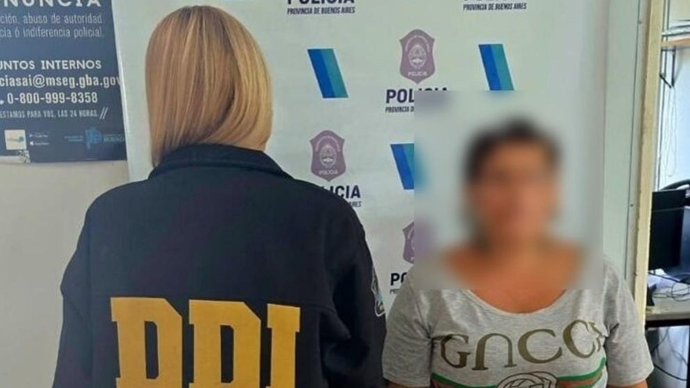 Esta es la mujer que resultó aprehendida por los investigadores policiales.