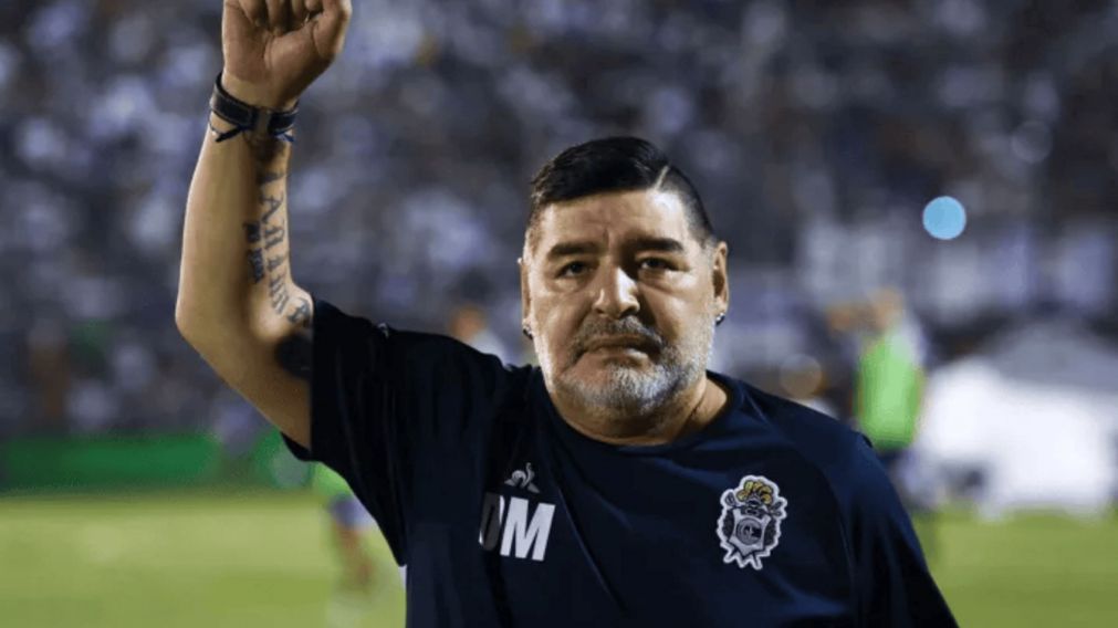 Los médicos de la clínica en la que operaron a Diego Maradona antes de su muerte prestarán declaración este martes.