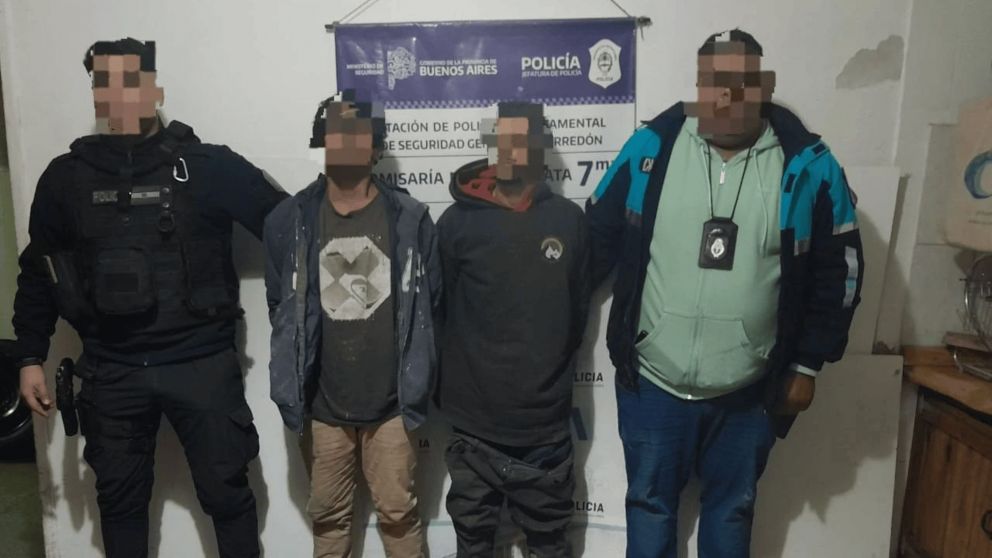Detenidos después de robar nueve botellas de alcohol.