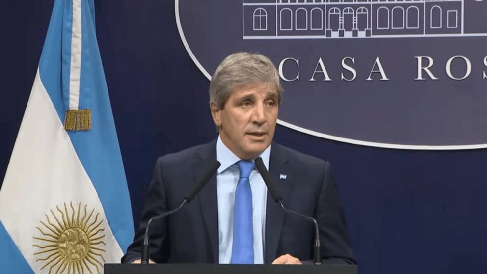 Efecto rebote: Luis Caputo comunicó que empresas alimenticias retrotrajeron los aumentos de precios