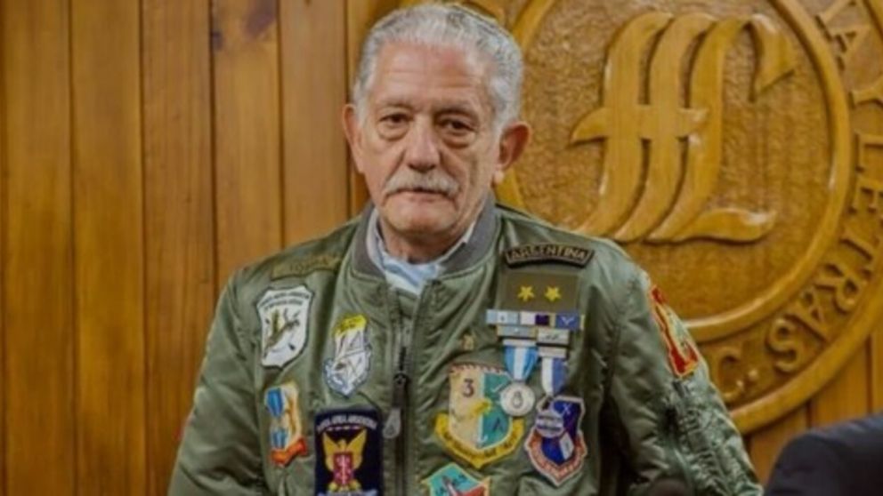 Carlos Tomba realizó hazañas aéreas en la Guerra de Malvinas (Archivo).