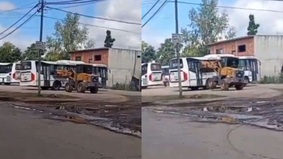 Así hombre furioso atacó a tres colectivos.