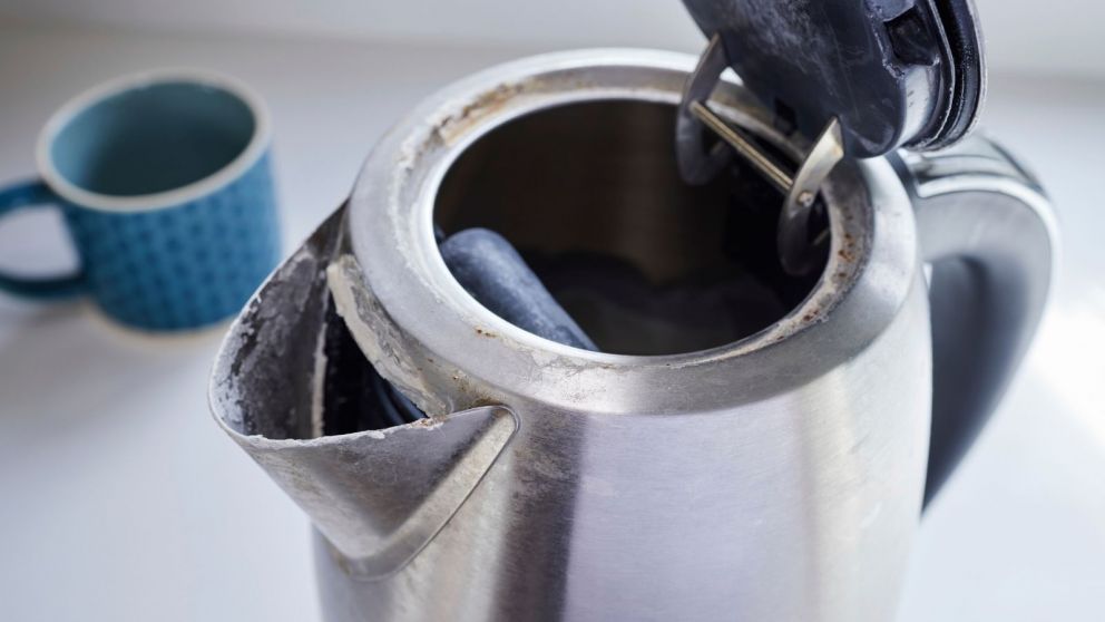 Trucos caseros y eficientes para quitar el sarro de la pava eléctrica, ¿cómo funcionan?
