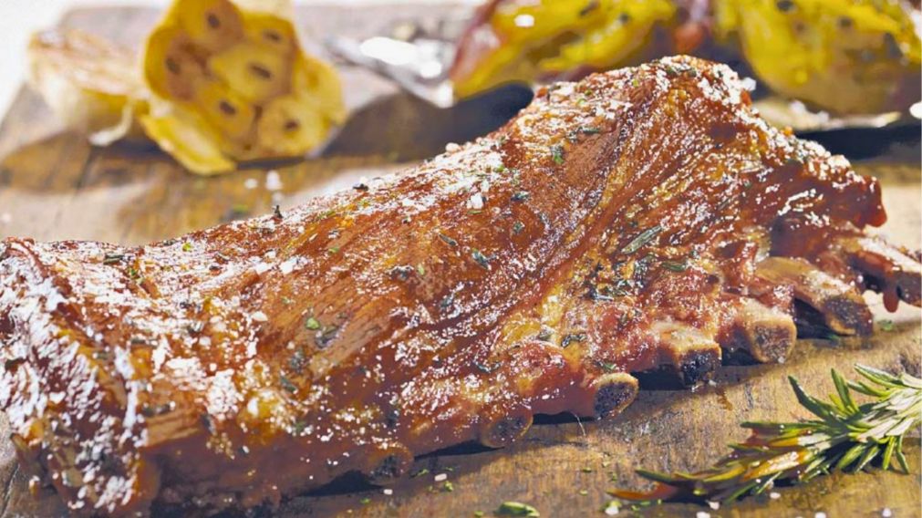 Esta pieza de carne de cerdo es ideal para la parrilla, aunque también sirve para otras preparaciones (Imagen ilustrativa).