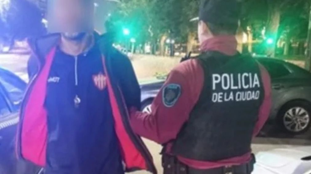 Un "trapito" que acumulaba más de 20 contravenciones en los últimos cuatro meses fue detenido frente al hipódromo de Palermo.