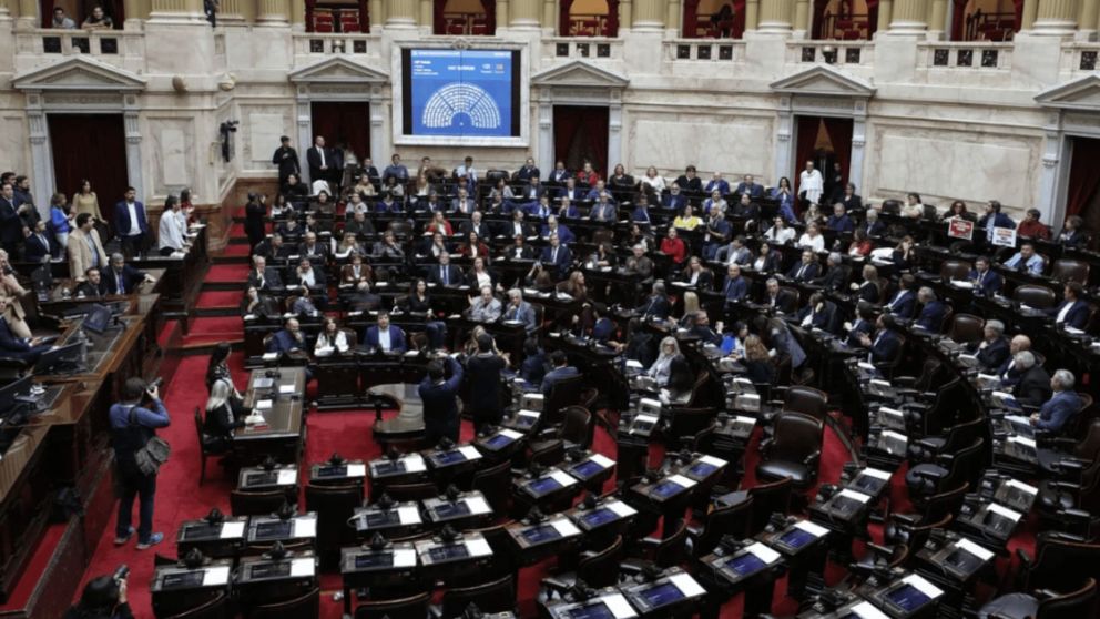 El plenario contó con 125 votos a favor, 77 en contra y 9 abstenciones.