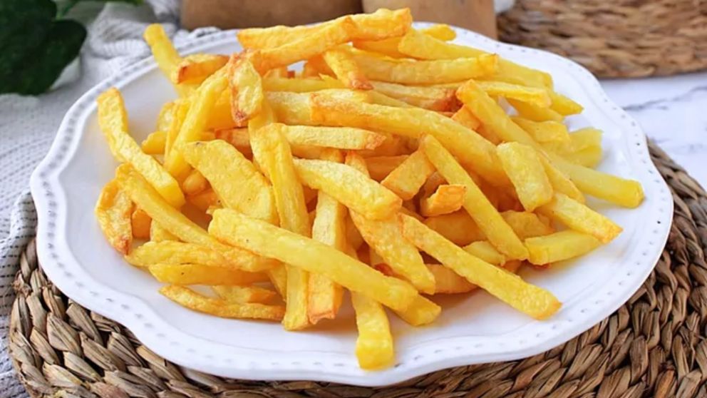 Papas fritas sin aceite: el secreto para que queden deliciosas, pero más saludables a la vez.