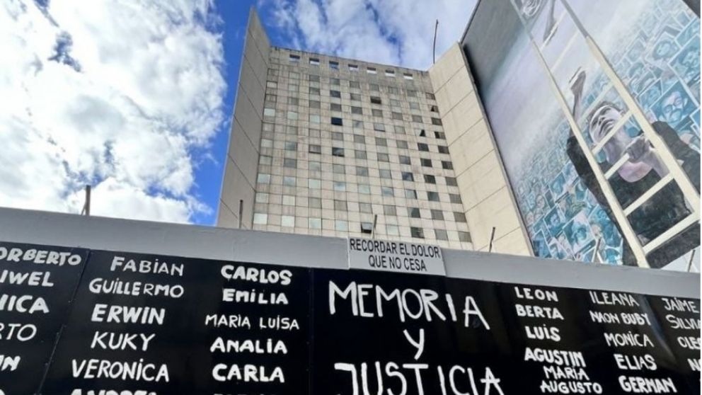 La ley 27.784 establece que el juicio en ausencia se puede aplicar cuando un acusado se niega a presentarse o no se logran avances en su captura tras más de cuatro meses.
