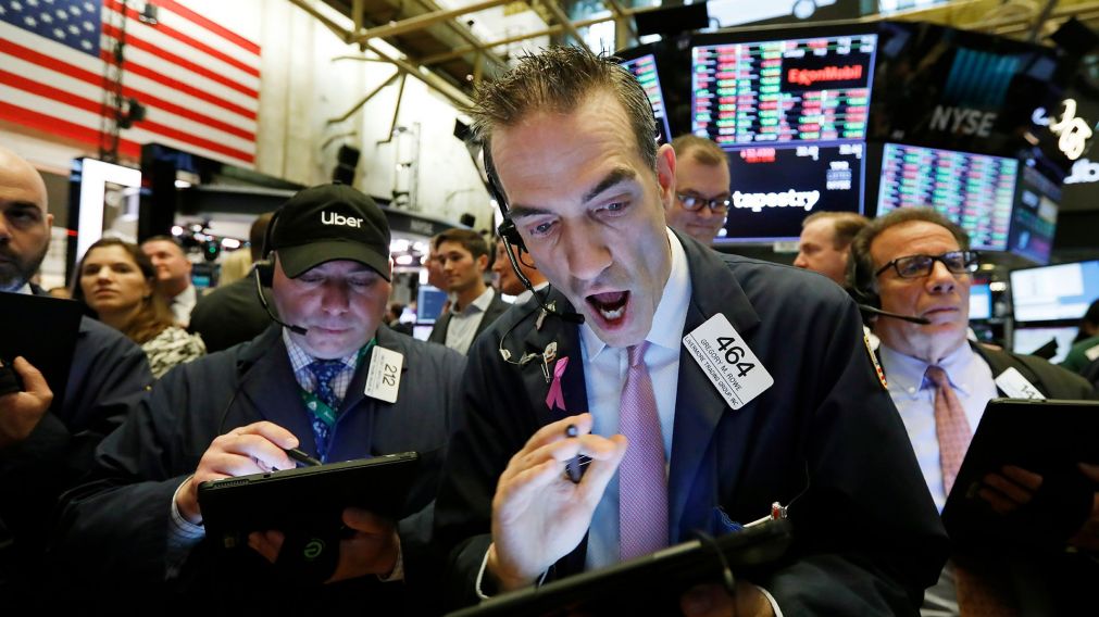El Nikkei y Wall Street en picada: los efectos del �Lunes Negro� en los mercados globales.
