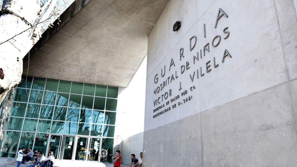 Un chico de 12 a�os se dispar� accidentalmente con una pistola que encontr� en la casa de un familiar y ahora lucha por su vida.