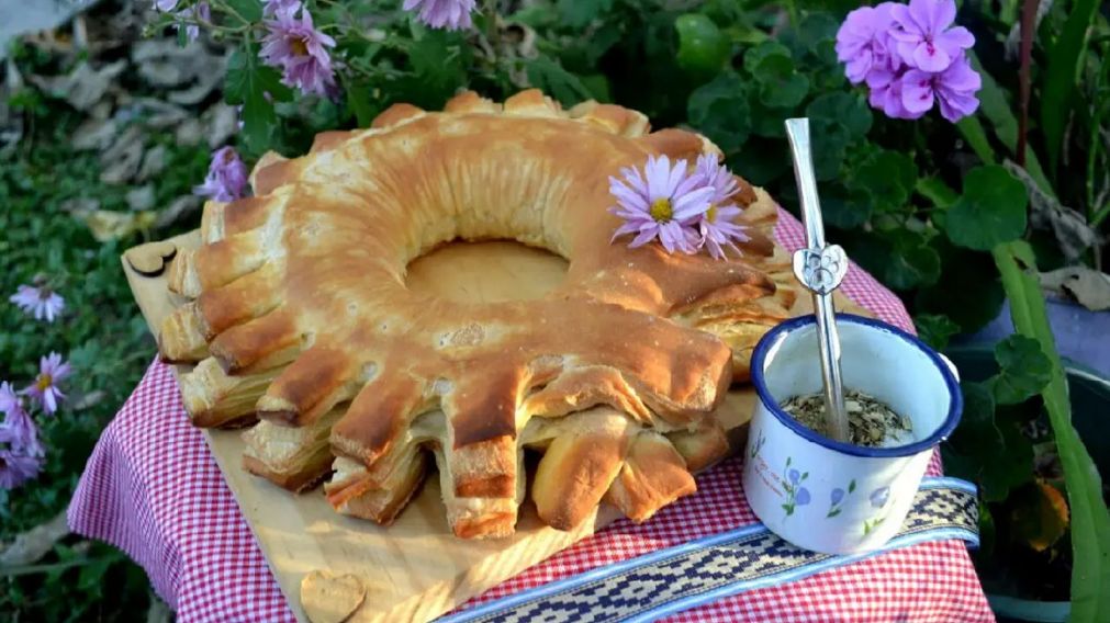 Merienda con mucho sabor: cremonas rellenas de membrillo y chicharrón.