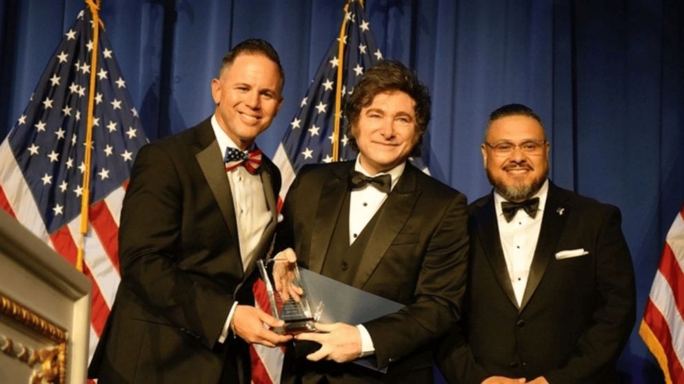 Javier Milei anunció que la Argentina adaptará su normativa para cumplir con los requisitos arancelarias de Trump (Imagen Presidencia).