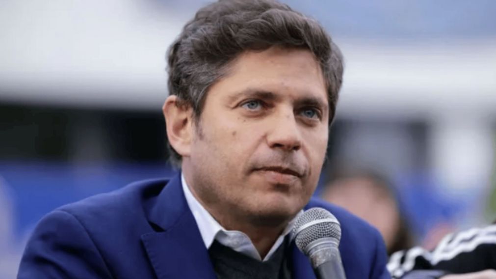 El gobernador bonaerense Axel Kicillof, satisfecho por la habilitación de nuevos edificios escolares.