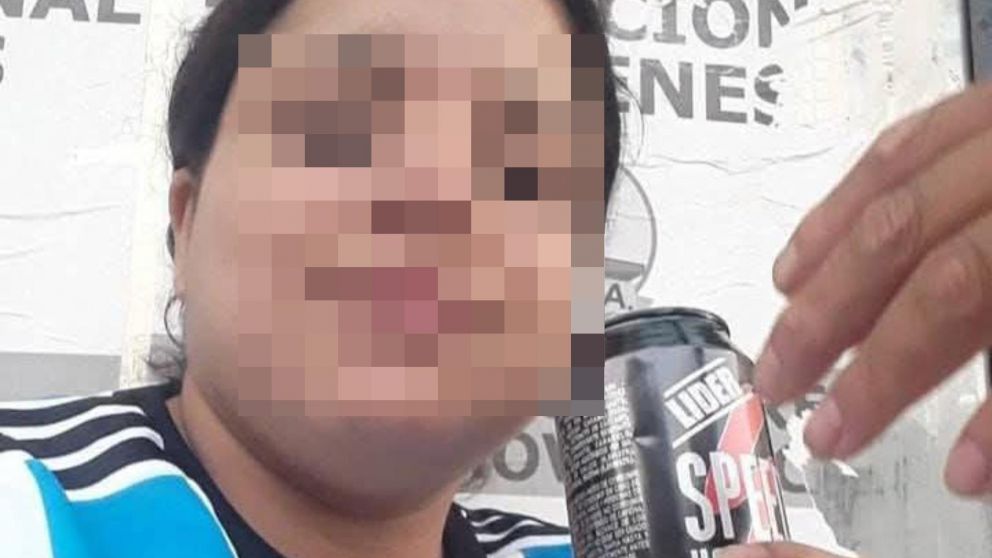 La acusada es descrita como una persona violenta y agresiva.