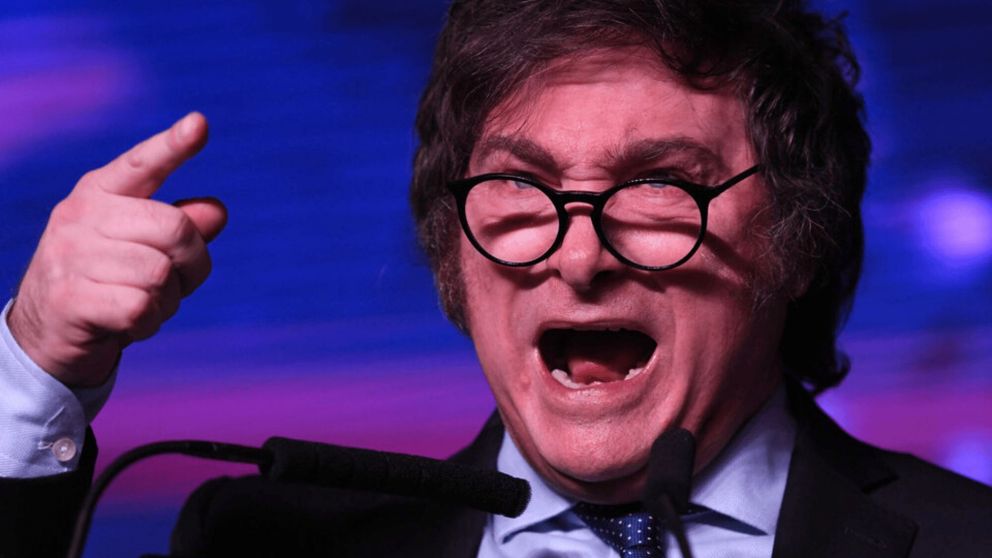 Milei destacó los avances de su “ajuste fiscal” y el uso de la motosierra para reducir el tamaño del Estado.