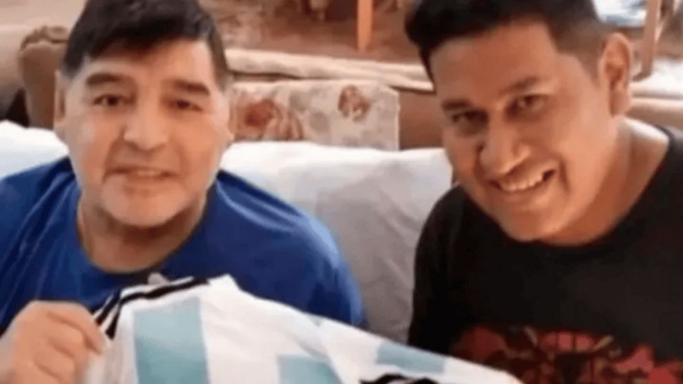 Jorge Coria junto a Diego Maradona.