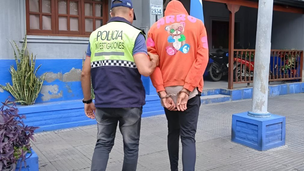 El sujeto detenido.