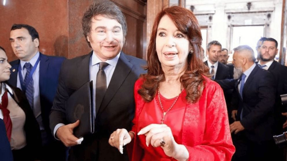Javier Milei, en plena negociación con el FMI: "Ay Cristina, parece que te cuesta aprender"