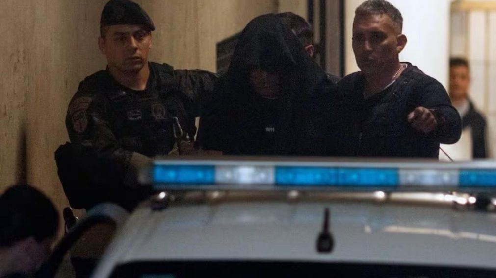 El custodio de Maradona fue retirado detenido de la sala del juicio.