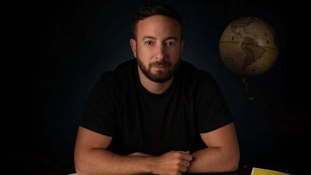 Agustín Laje es licenciado en Ciencia Política y máster en Filosofía.