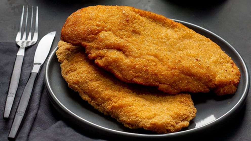 Ni pechuga ni cuadrada: el sabroso y rendidor corte que no falla para hacer milanesas extra tiernas por solo $2.100 el kilo.
