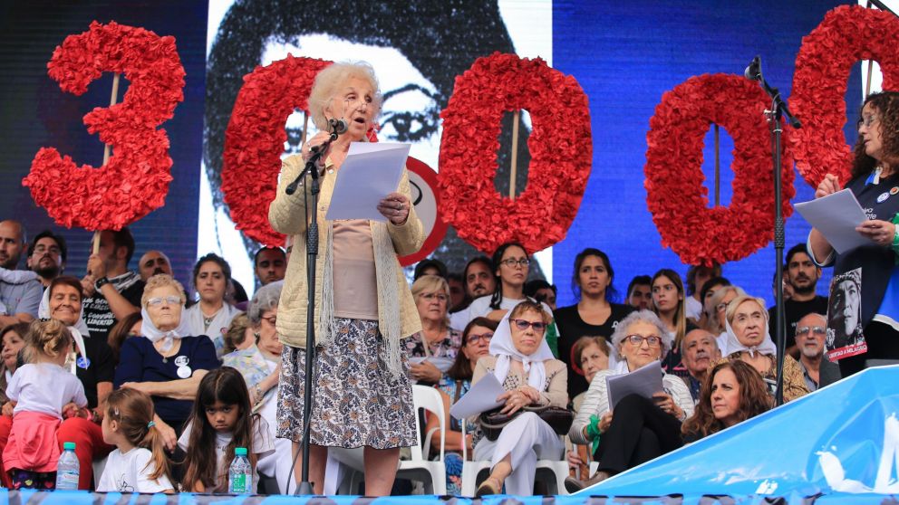 Estela de Carlotto leerá un documento consensuado entre las organizaciones de DD.HH.