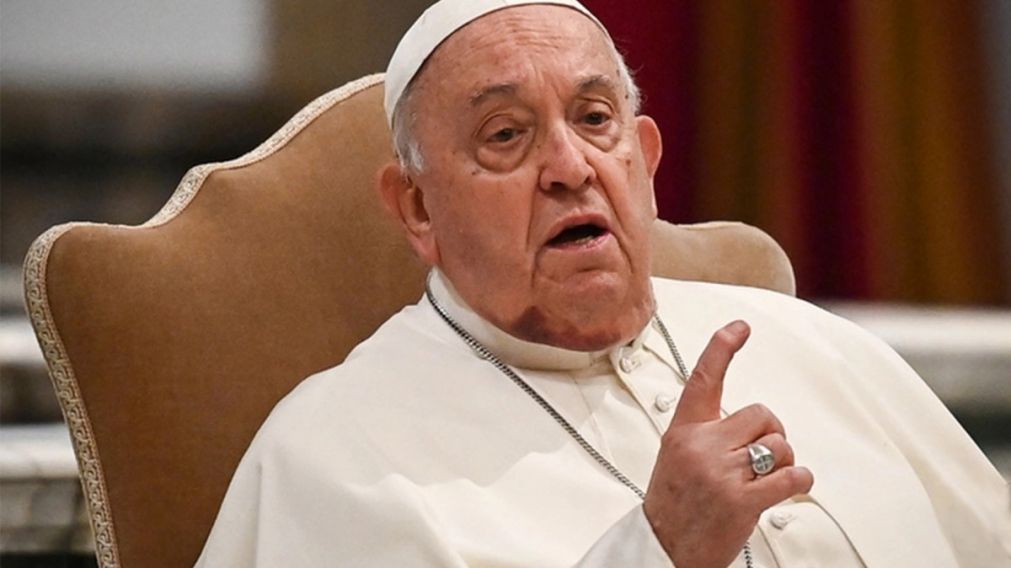 Fuerte revelación sobre la salud del Papa Francisco: "Casi que tiene que volver a aprender a hablar"