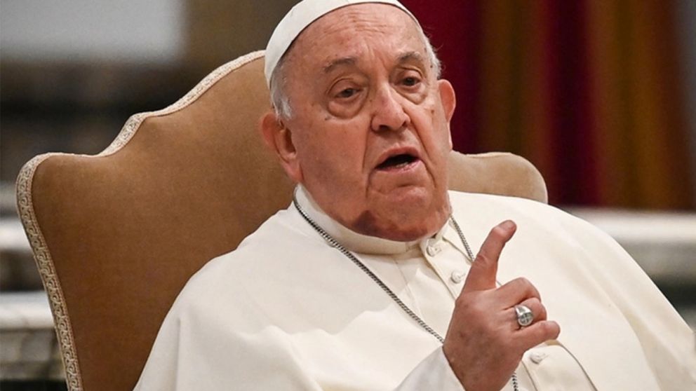 Fuerte revelación sobre la salud del Papa Francisco: "Casi que tiene que volver a aprender a hablar"