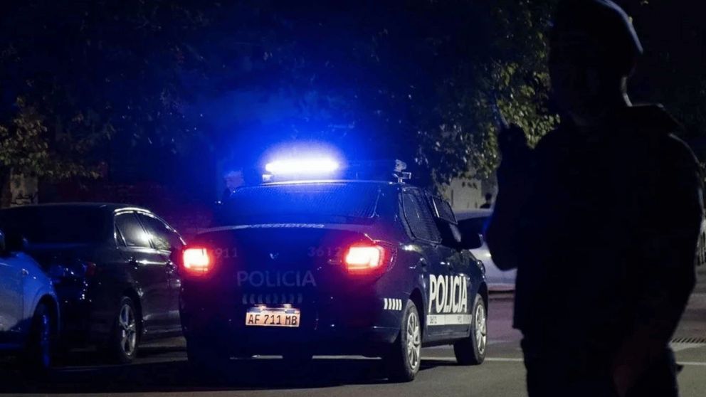 Ex policía incendió la casa de su ex pareja: la mujer, su hijo y él murieron