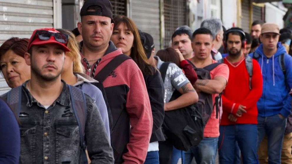 La tasa de desocupación subió 6,4% en el cuarto trimestre de 2024