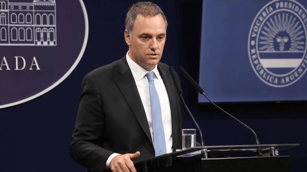 Manuel Adorni: "Queremos destacar el exitoso operativo policial conducido por la genial ministra Bullrich"