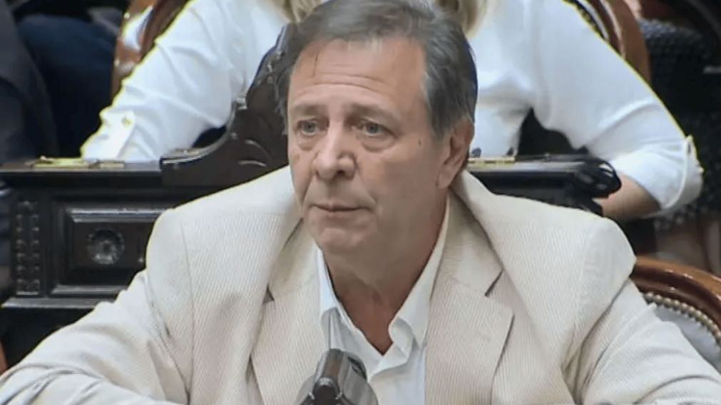 Oscar Zago, del MID, sigue enojado con sus ex compa�eros de bancada de La Libertad Avanza.