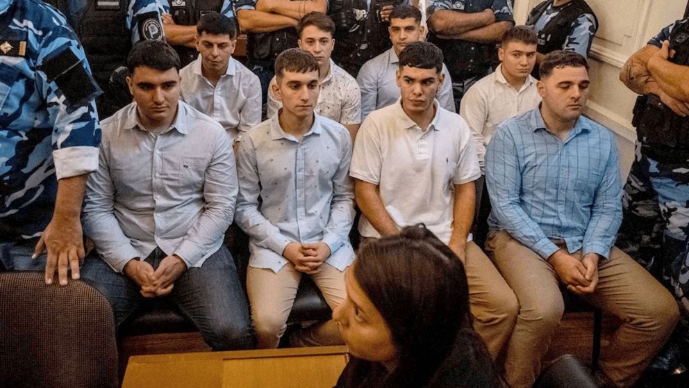 Los siete rugbiers condenados por el crimen de Fernando Báez Sosa, durante el juicio oral.