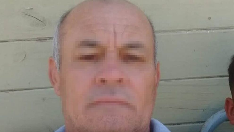 El pastor Daniel Villamea se presentó en la fiscalía con su abogado.