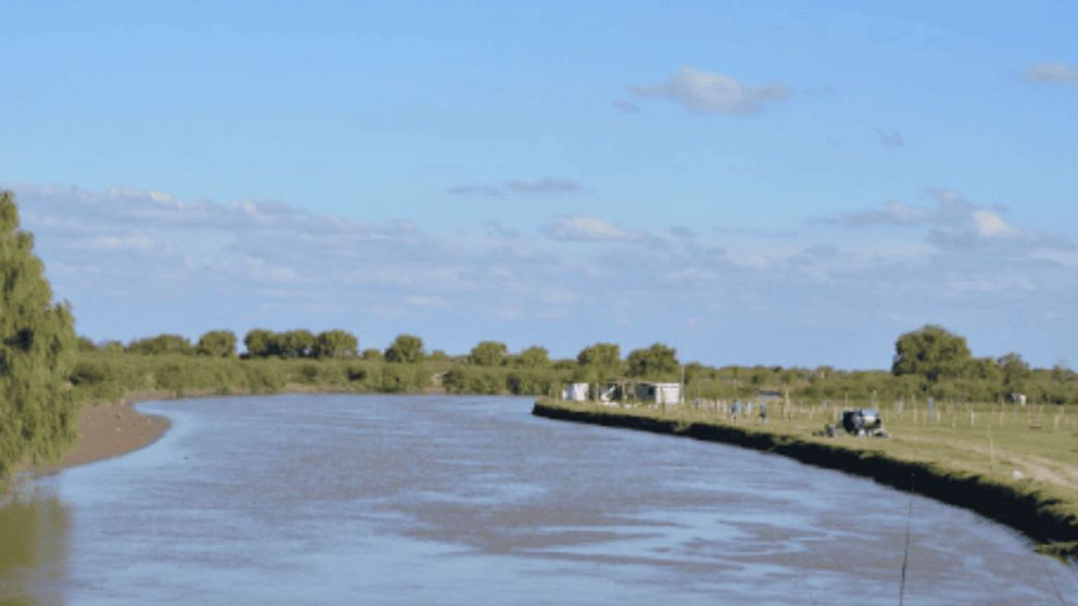 Un grupo de pescadores fueron atacados en el Río Utis.