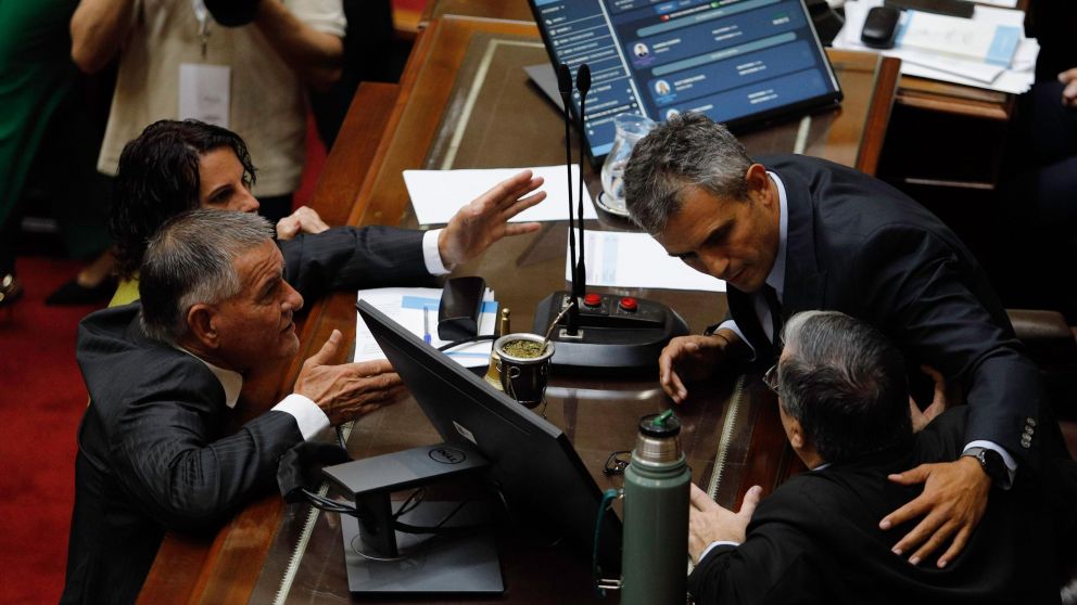 El presidente de la Cámara de Diputados, Martín Menem, discutió con varios legisladores de la oposición (Foto NA).