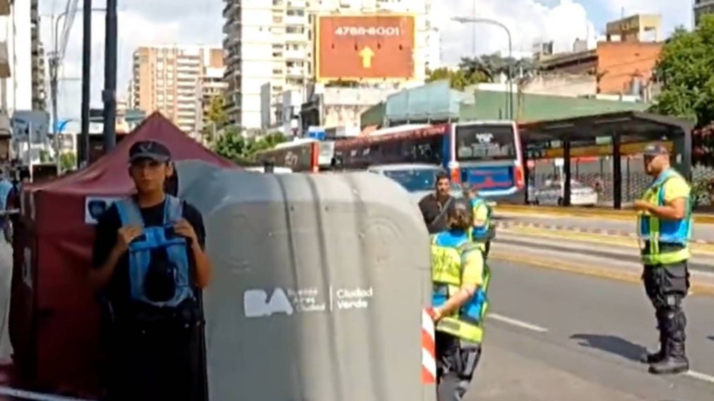 Avenida Cabildo al 2500: hallan beb� muerto en un contenedor de basura