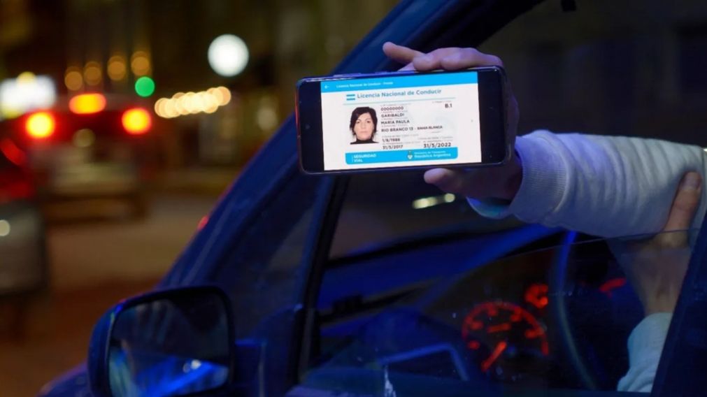 La licencia de conducir digital podrá visualizar a través de la aplicación Mi Argentina.