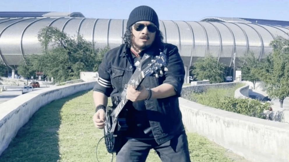 Murió Joel Jáuregui, el cantante de "La vida no es la misma sin fútbol"
