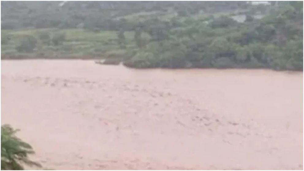 El Río Pilcomayo creció a niveles históricos.