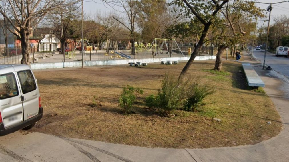 Acá, en este vecindario, se produjo el asesinato de Leonel Carlos Frank.