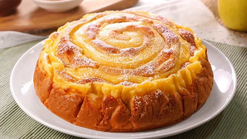 Torta tornado de manzana y crema pastelera: paso a paso para hacer esta deliciosa receta, ideal para la merienda.