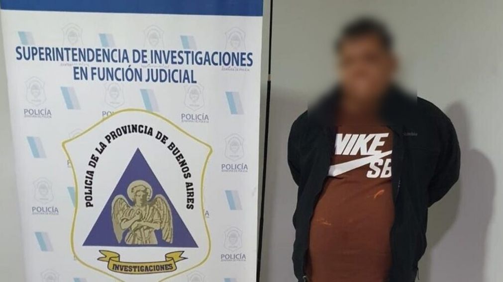 Este es el sujeto que fue apresado por los investigadores policiales.