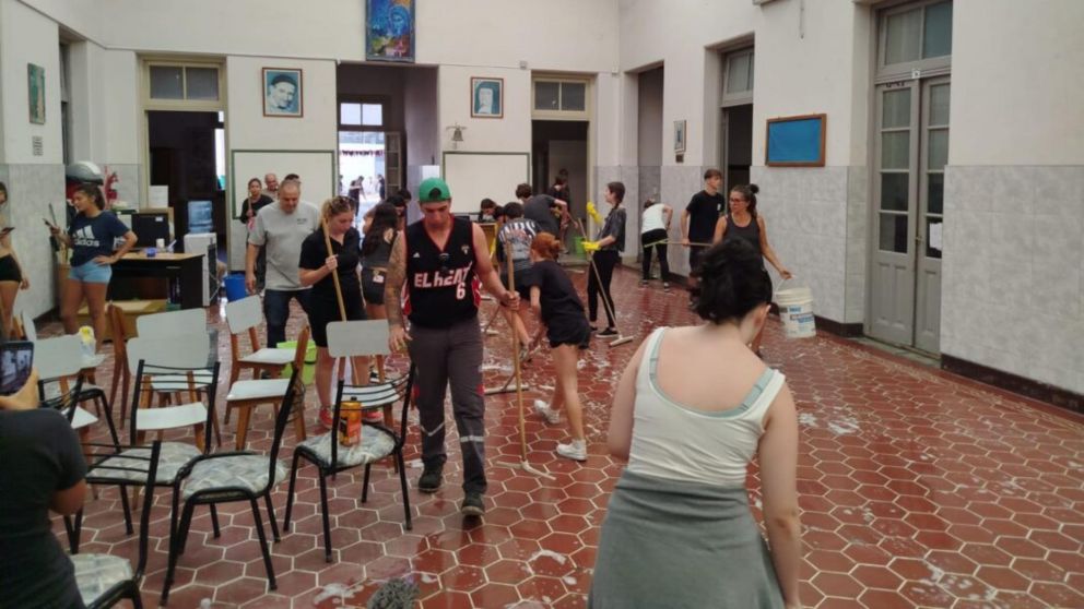 La comunidad educativa se prepara para la reapertura de clases.