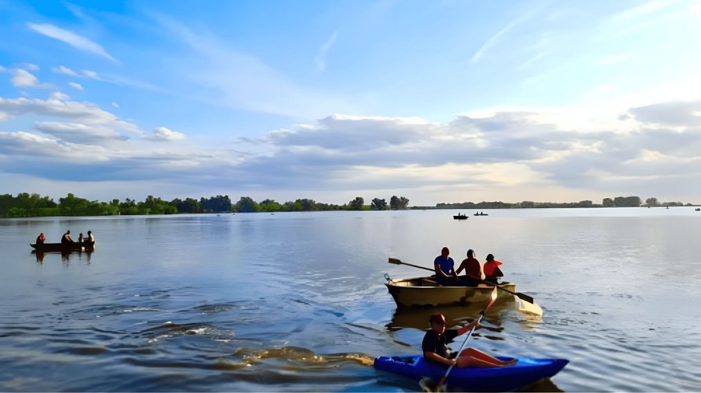 Esta localidad de la provincia de Buenos Aires ofrece una majestuosa laguna, ideal para una escapada (Imagen: Turismo de la Provincia de Buenos Aires).