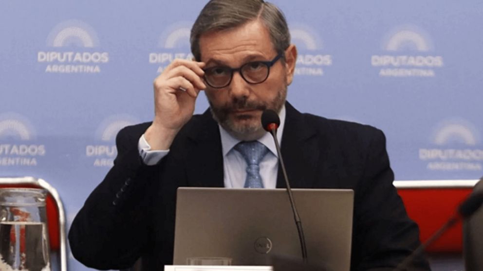 El Gobierno le solicit� la renuncia al titular de ANSES, Mariano de los Heros y ya tiene a su reemplazante