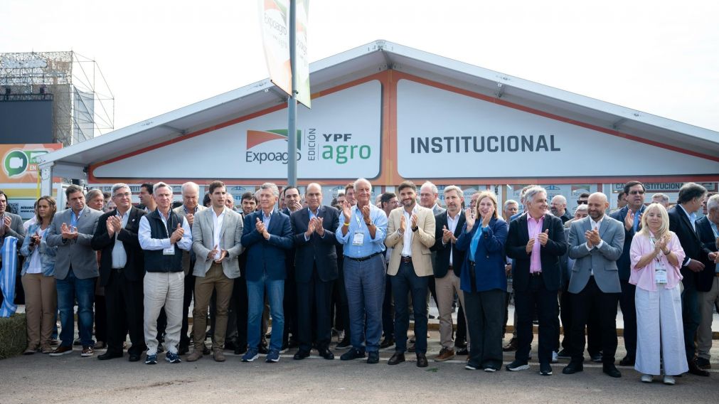 Mauricio Macri en ExpoAgro junto al jefe de Gabinete, Guillermo Francos.